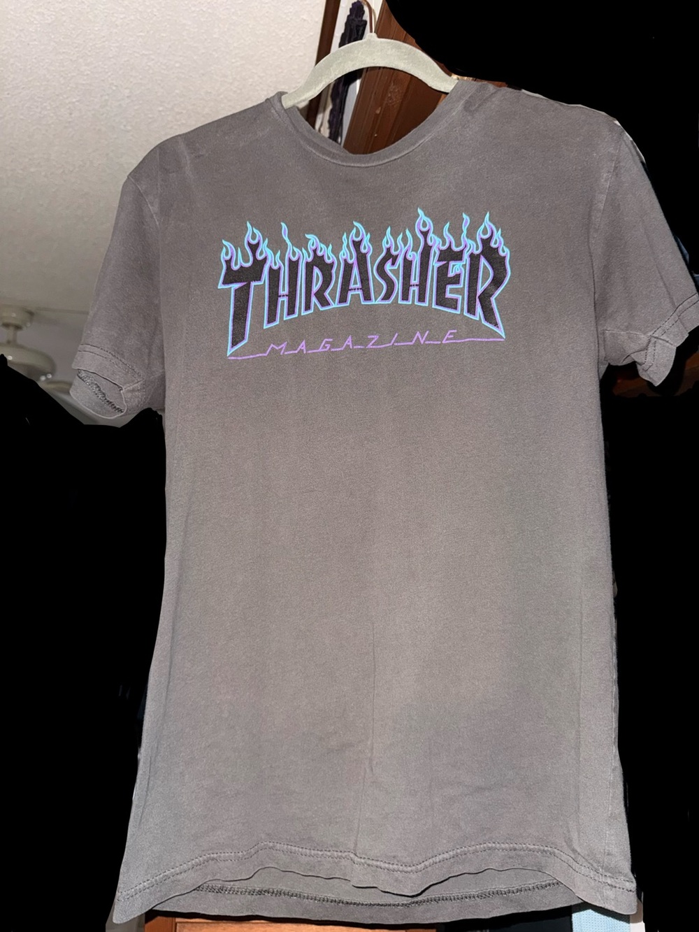 Thrasher Men's Tee with Blue-Purple Flame Logo - Gray